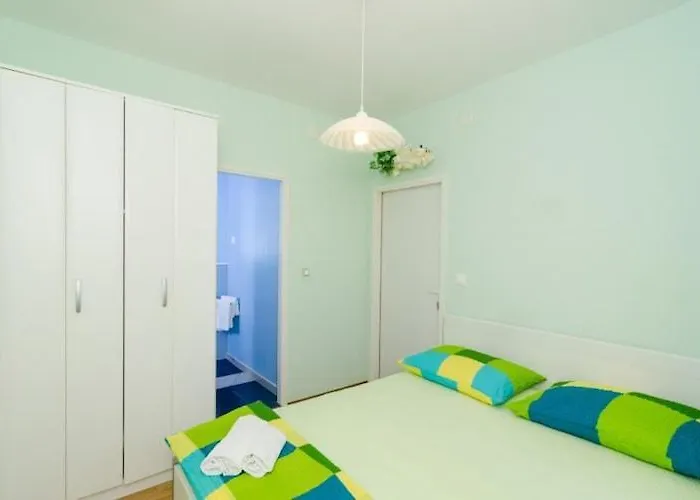 Apartment & Tapera